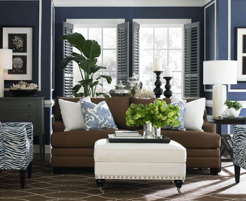 Beautifully designed Sofa with accents