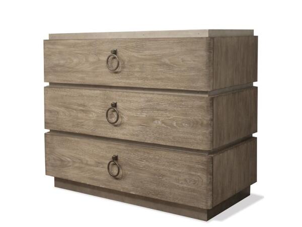 Sophie Bachelor Chest Chests Riverside Furniture
